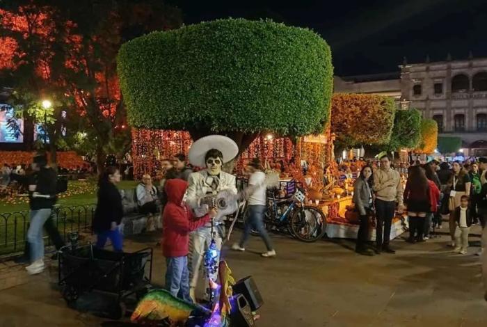 Cempasúchil, marchas y basura: el otro rostro del Día de Muertos en Morelia