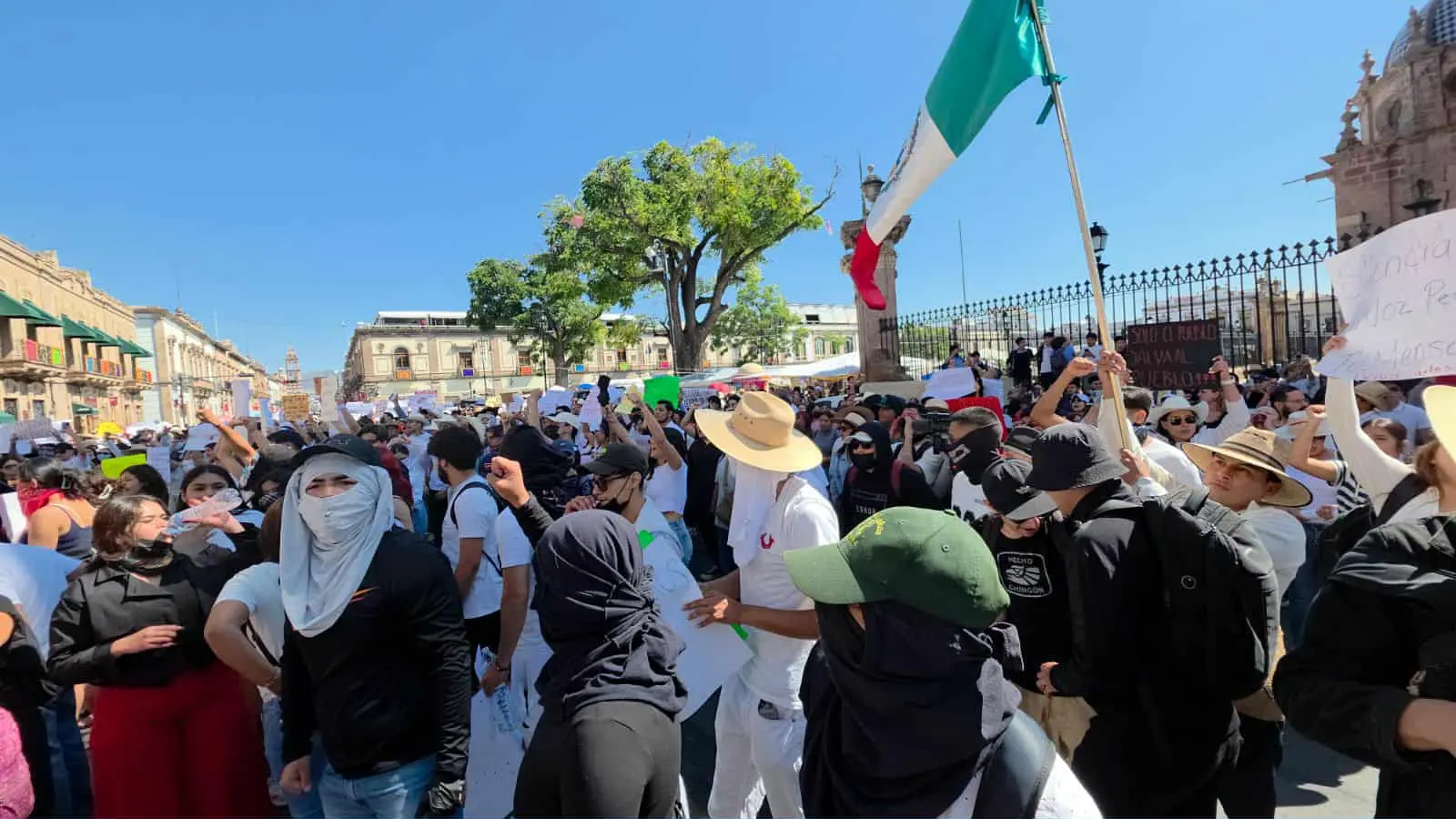 Cerca de 1.3 mdp los daños en Palacio de Gobierno tras protestas el pasado domingo