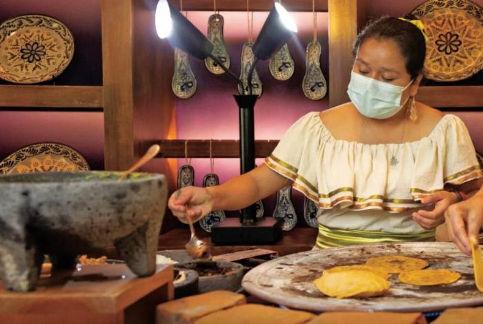 Certificadas, más de 90 cocineras ancestrales en Morelia