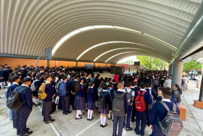 Échale una Mano a las Escuelas transforma mil planteles en Morelia: Barragán