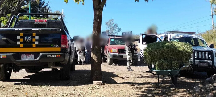  Chocan 2 camionetas en la Av. Cointzio de Morelia