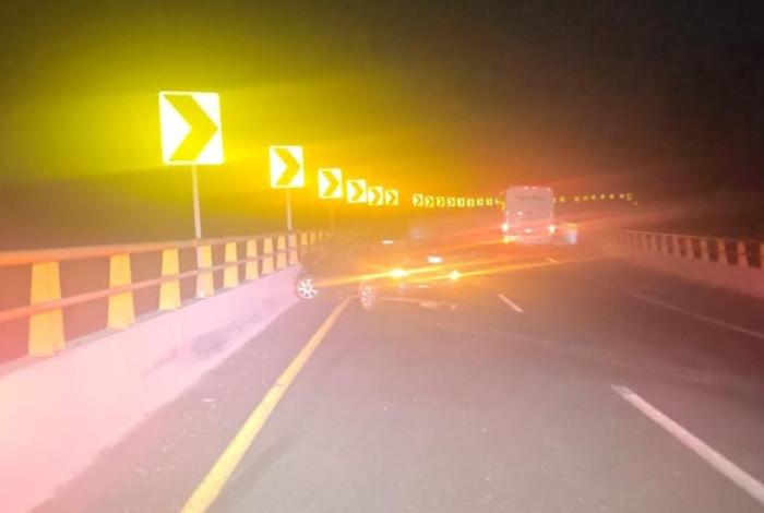 Choque en la Siglo XXI deja tres lesionados leves en el viaducto Zirahuén