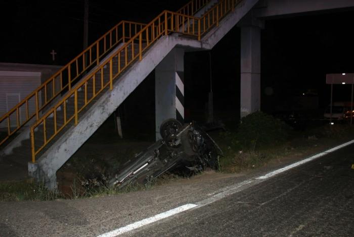 Choque entre 2 vehículos deja una mujer muerta y dos lesionados en la Pátzcuaro-Morelia