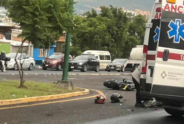 Choque entre motocicletas deja dos heridos en el Libramiento Oriente de Morelia