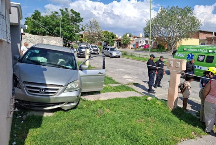 Choque entre vehículos deja dos mujeres lesionadas en La Piedad