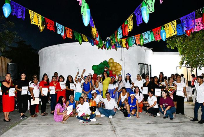 Clausuran Cursos del Centro Comunitario “Luis Donaldo Colosio”