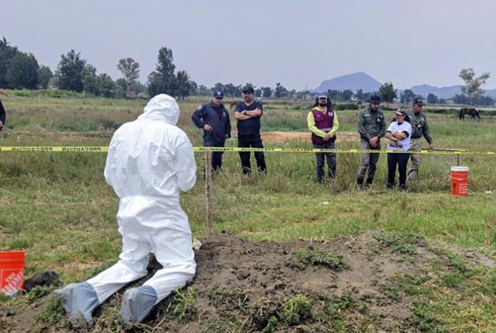 Colectivos de búsqueda expresan consternación por el hallazgo de 1,076 restos en México