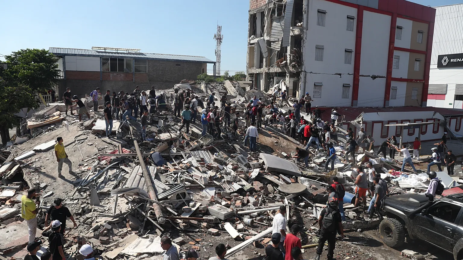 Colombia llora a sus muertos: 234 decesos por el terremoto