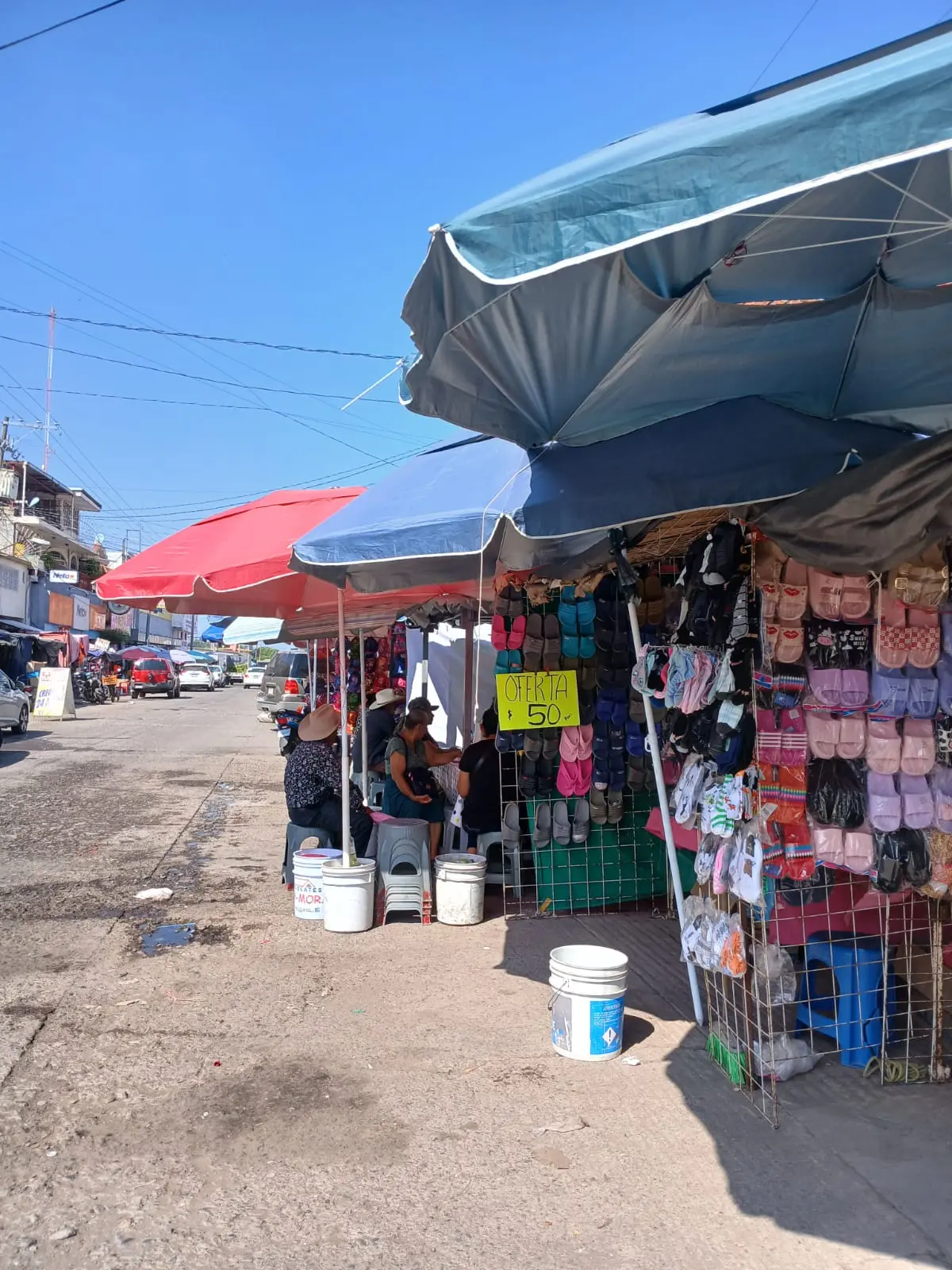 Comerciantes piden mantener desfile del 22 de octubre por impacto en ventas