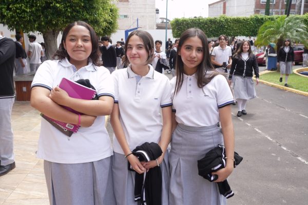 Con 320 mil alumnos en Media y Superior, más empleos en Michoacán