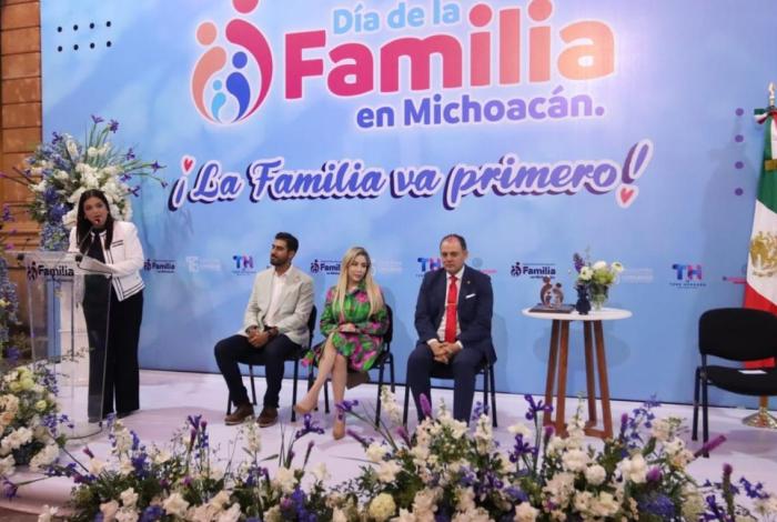 Con conferencias, conmemoran Día de la Familia en Michoacán en Congreso del Estado