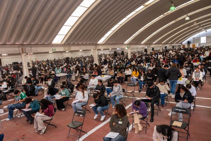 Con éxito, aplicación de examen de selección en escuelas normales en Michoacán