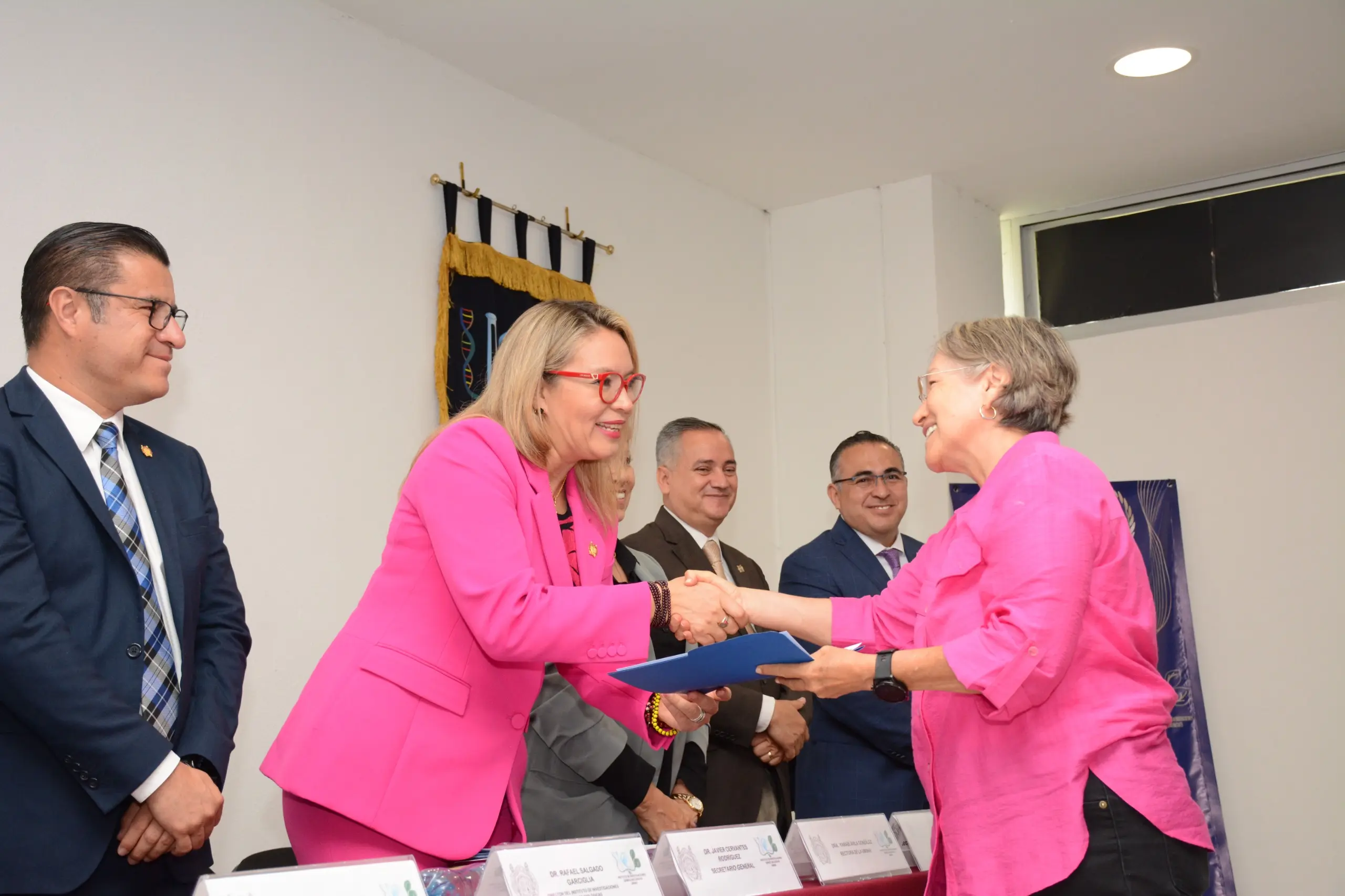 Con programas de alta calidad y proyectos que trascienden fronteras, IIQB celebra 49 aniversario: Yarabí Ávila