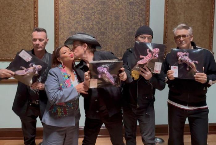 ¿Concierto gratuito de U2 en el Zócalo? Así fue la invitación de Clara Brugada