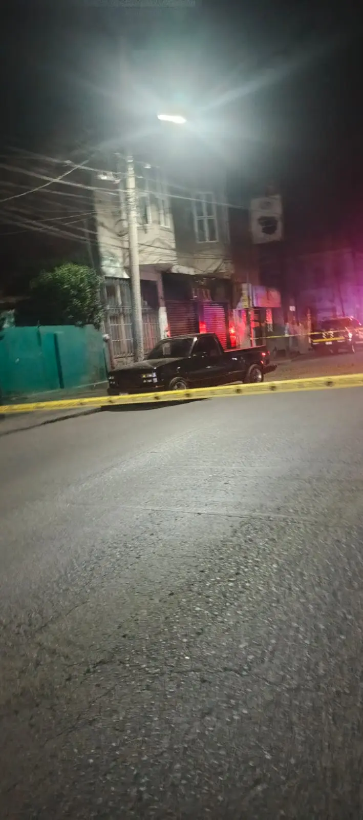 Conductor resulta lesionado tras impacto de arma de fuego