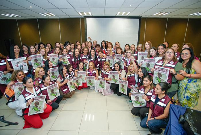 Conforma Gladyz Butanda ejército de mujeres para garantizar continuidad de la 4T