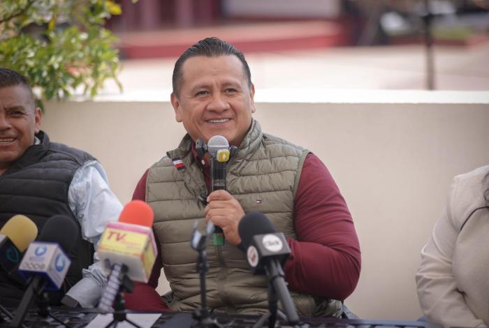 Congreso aprueba nueva licencia para Torres Piña