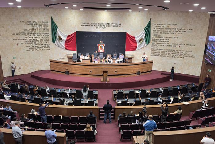Congreso de Oaxaca desaparece poderes Juchitán tras detención de su alcalde por extorsión