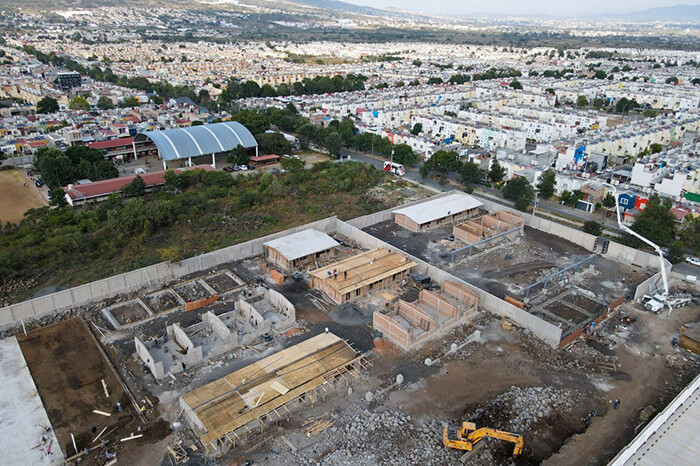 Construcción de escuelas en Villas del Pedregal reporta un 63% de avance: SCOP