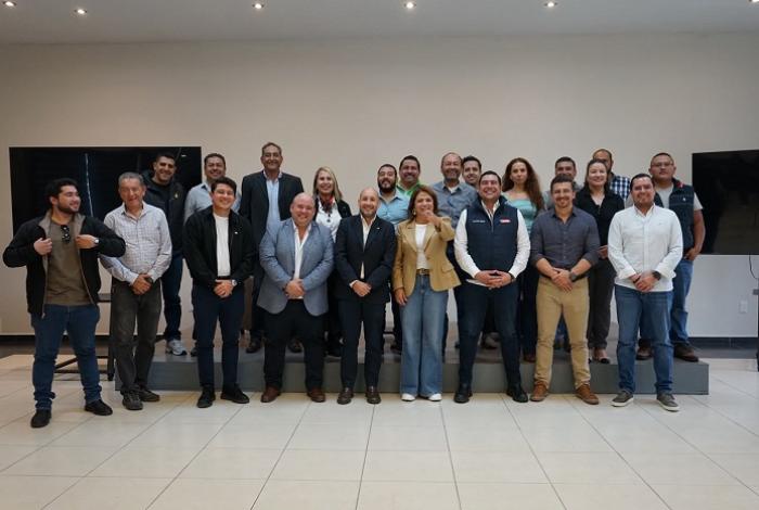 Constructores se reúnen con Fabiola Alanís y respaldan agenda de infraestructura de la 4T en Michoacán