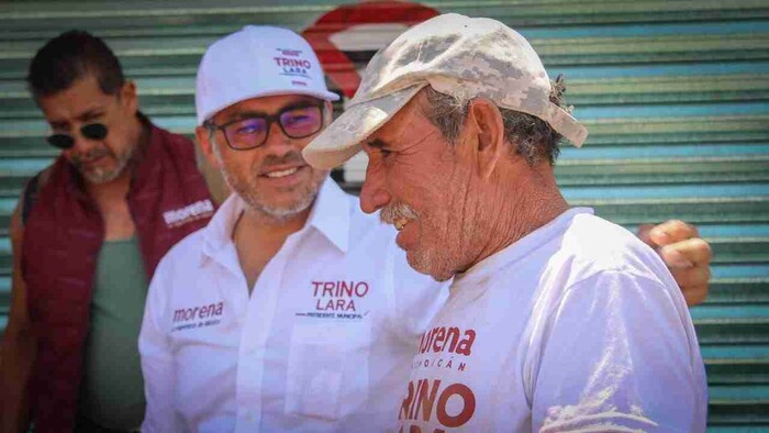 CONTINÚA RECORRIDOS POR EL MUNICIPIO EL MUNICIPIO TRINO LARA CANDIDATO POR MORENA A LA ALCALDÍA DE HIDALGO RECIBIENDO GRAN RESPALDO DE ELECTORES