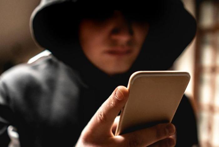 Conversa con tus seres queridos sobre cómo actuar ante una posible extorsión