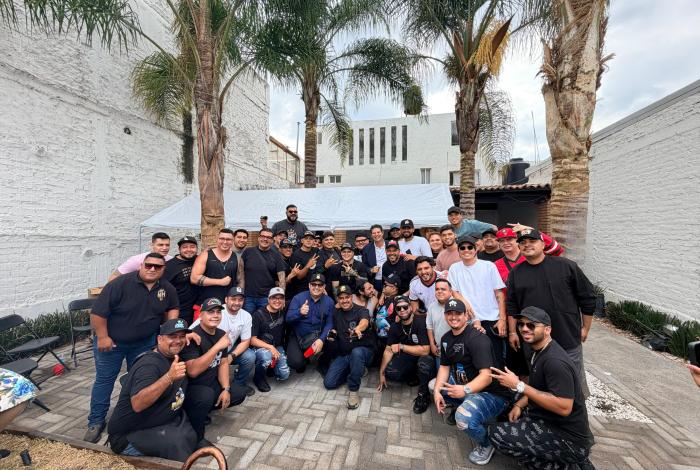 Convive Alfonso Martínez Alcázar con creadores de la Copa Youtubers MX