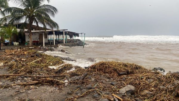 Costa michoacana, en alerta naranja por Trudy