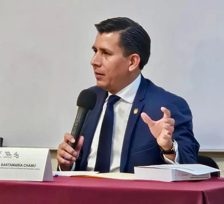 Critica juez Sergio Santamaría Chamú fallo judicial contra libertad de expresión en corridos