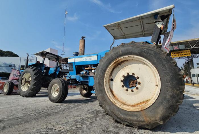  Crónica | Michoacán segundo día con bloqueos; productores y transportistas paralizan rutas