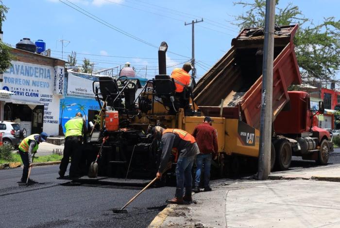 Cuadrillas de bacheo reparan en promedio 210 baches diarios en Morelia