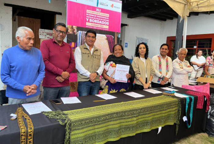 Cuanajo celebra su 41 Concurso Artesanal con categorías en salas, comedores, baúles, muebles y textiles