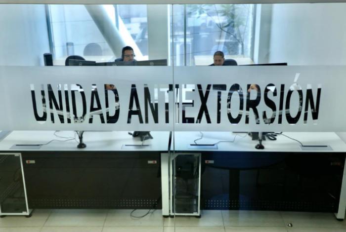 Cuelga y verifica; la SSP te dice qué hacer si recibes una llamada de extorsión
