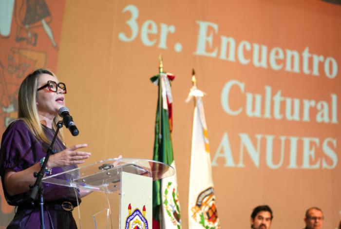  Cultura, parte esencial de la formación integral del estudiantado: Yarabí Ávila