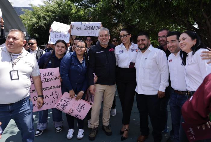 D4TA: docentes de media y superior, primeros con datos gratis en México