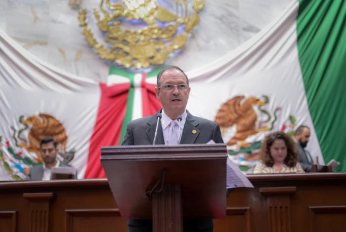 David Martínez propone tipificar el delito de fraude parental