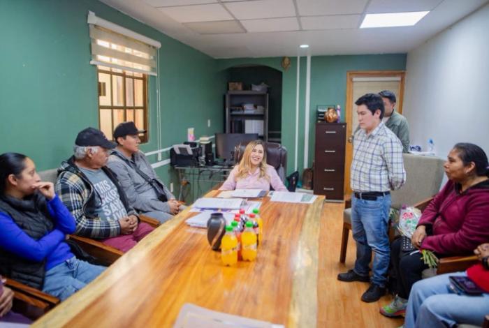Dayana Pérez fortalece acciones para brindar certeza jurídica a familias de Santa Clara del Cobre