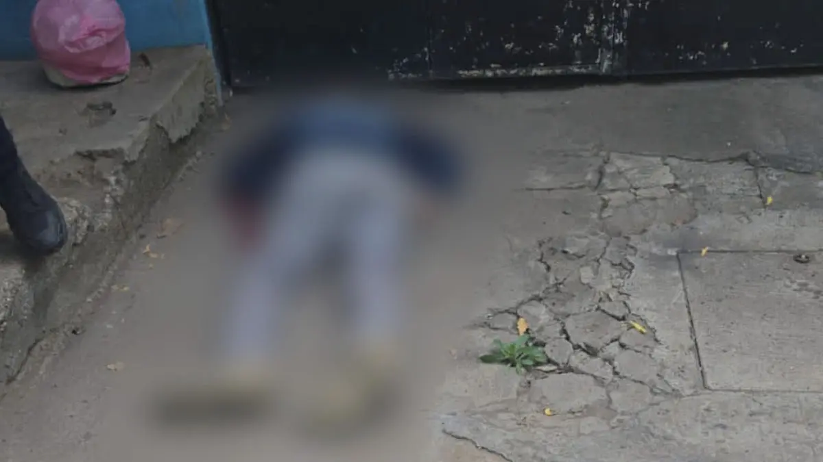 De 7 impactos de bala ejecutan a balconero en Apatzingán