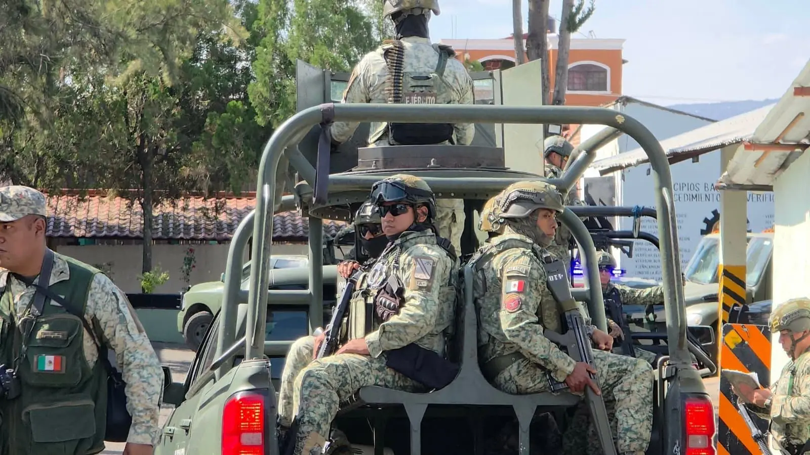 DEFENSA captura a 5 presuntos integrantes del CJNG en Zitácuaro; desatan bloqueos y narcoviolencia