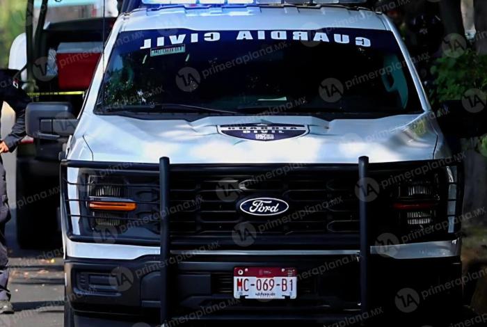 Dejan dos cab3z4s con un narc0m3nsaj3 en Apatzingán