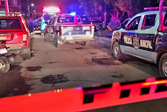 Delincuentes asesinan a tiros a un hombre en el fraccionamiento Acanto II de Zamora