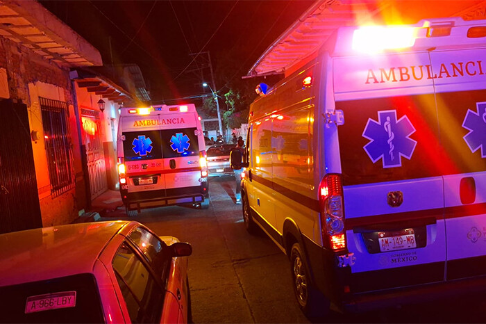 Delincuentes matan a joven mujer y a su bebé, en el centro de Uruapan