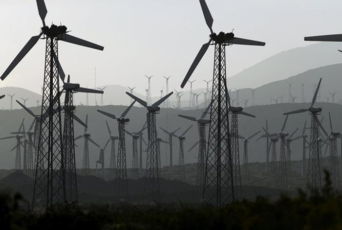Demandarán a gobierno de Trump por desviar dinero de energía eólica