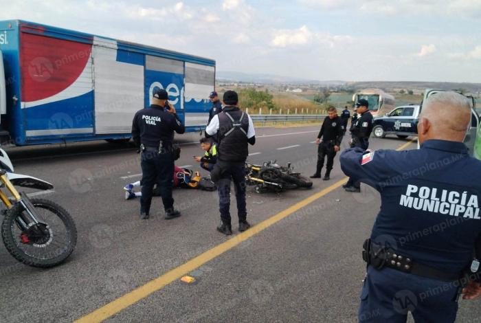 Derrape de moto deja dos les1onad0s en La Piedad