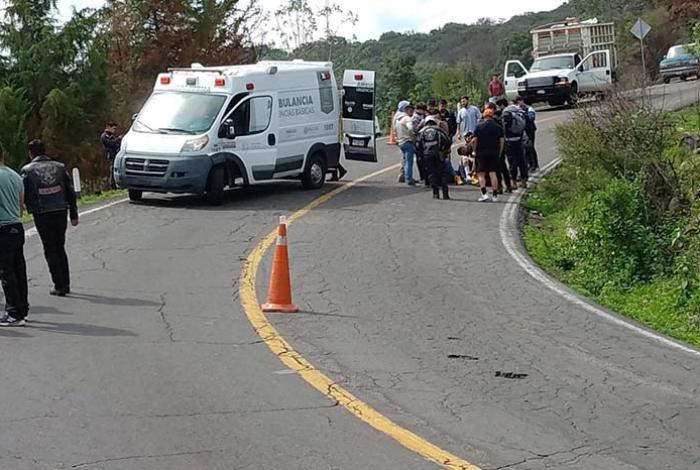 Derrape de motocicleta deja dos heridos en la carretera Zacapu-Quiroga