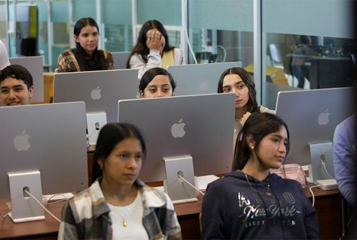 Desde Administración y Comercio hasta Ingeniería en IA, conoce las carreras de la Rosario Castellanos en Zacapu