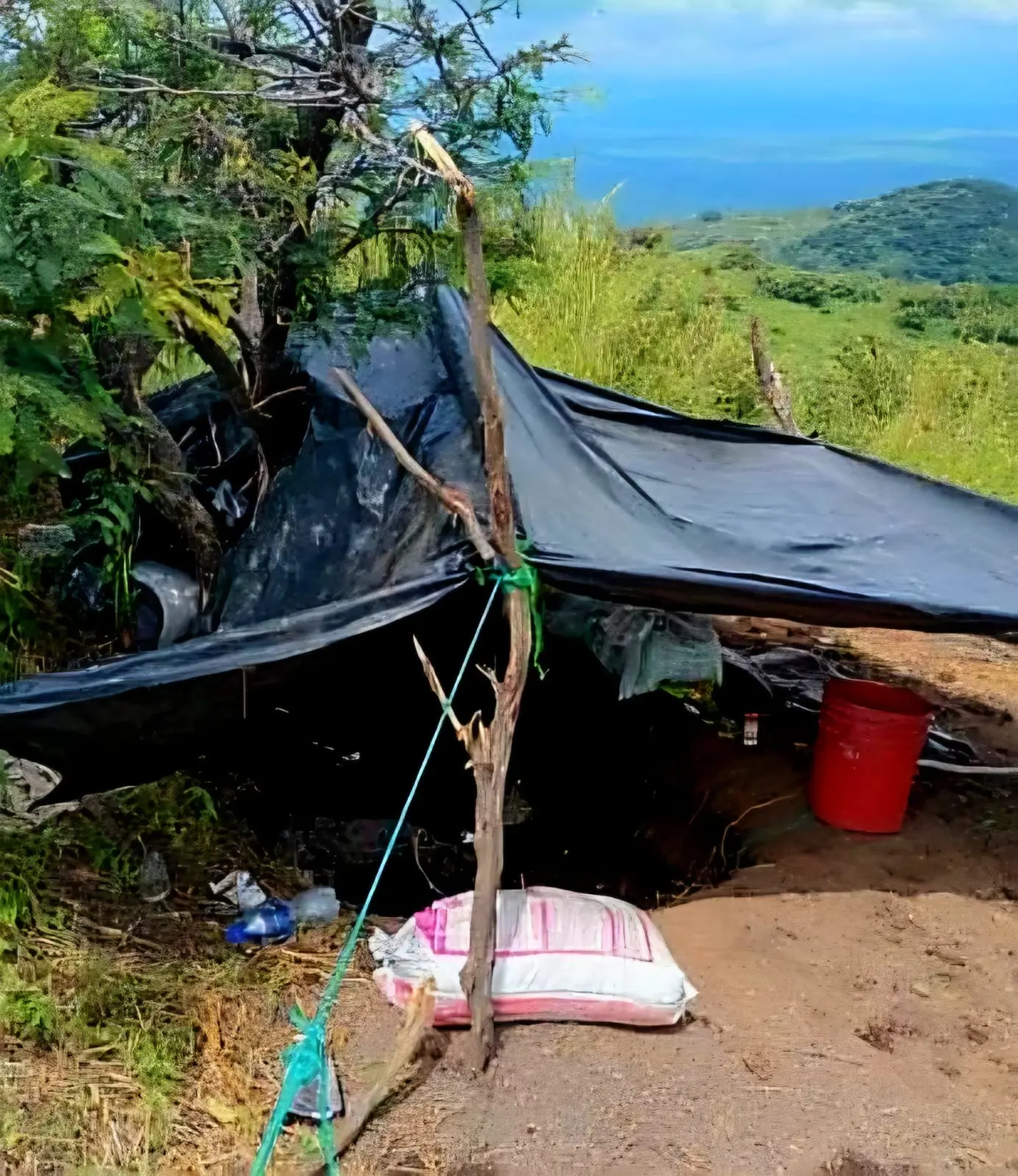 Desmantela ejército narcocampamento en Parácuaro