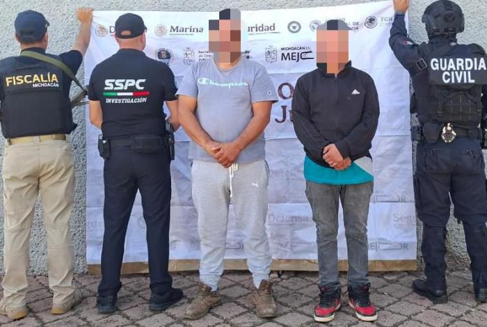 Det1enen a dos con armas, droga y equipo, en distintos puntos de Morelia