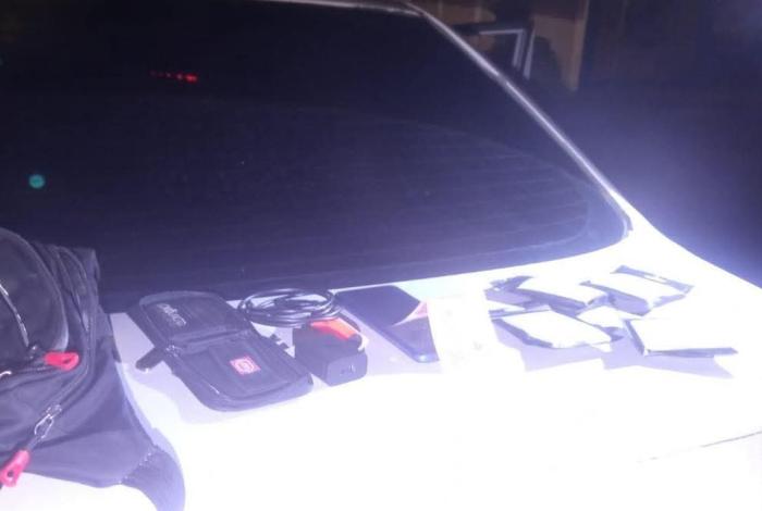 Deti3nen a uno en Villas del Pedregal; le aseguran casi 150 dosis de dr0gas