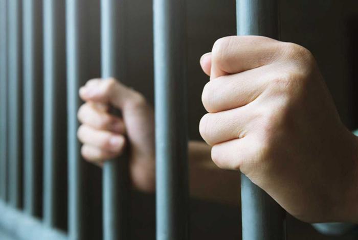 Detienen a hombre que abusó sexualmente de su hijastra en Zitácuaro